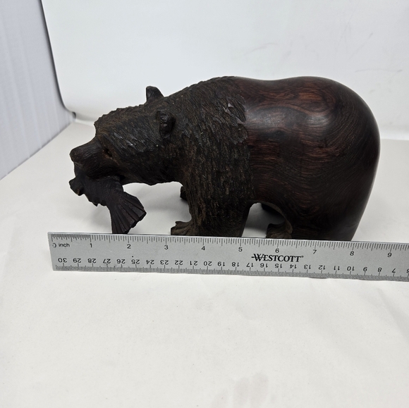 Wood Wilderness Carved Bear Catching A Fish In Mouth  Rich Brown Color Heavy - Picture 12 of 14